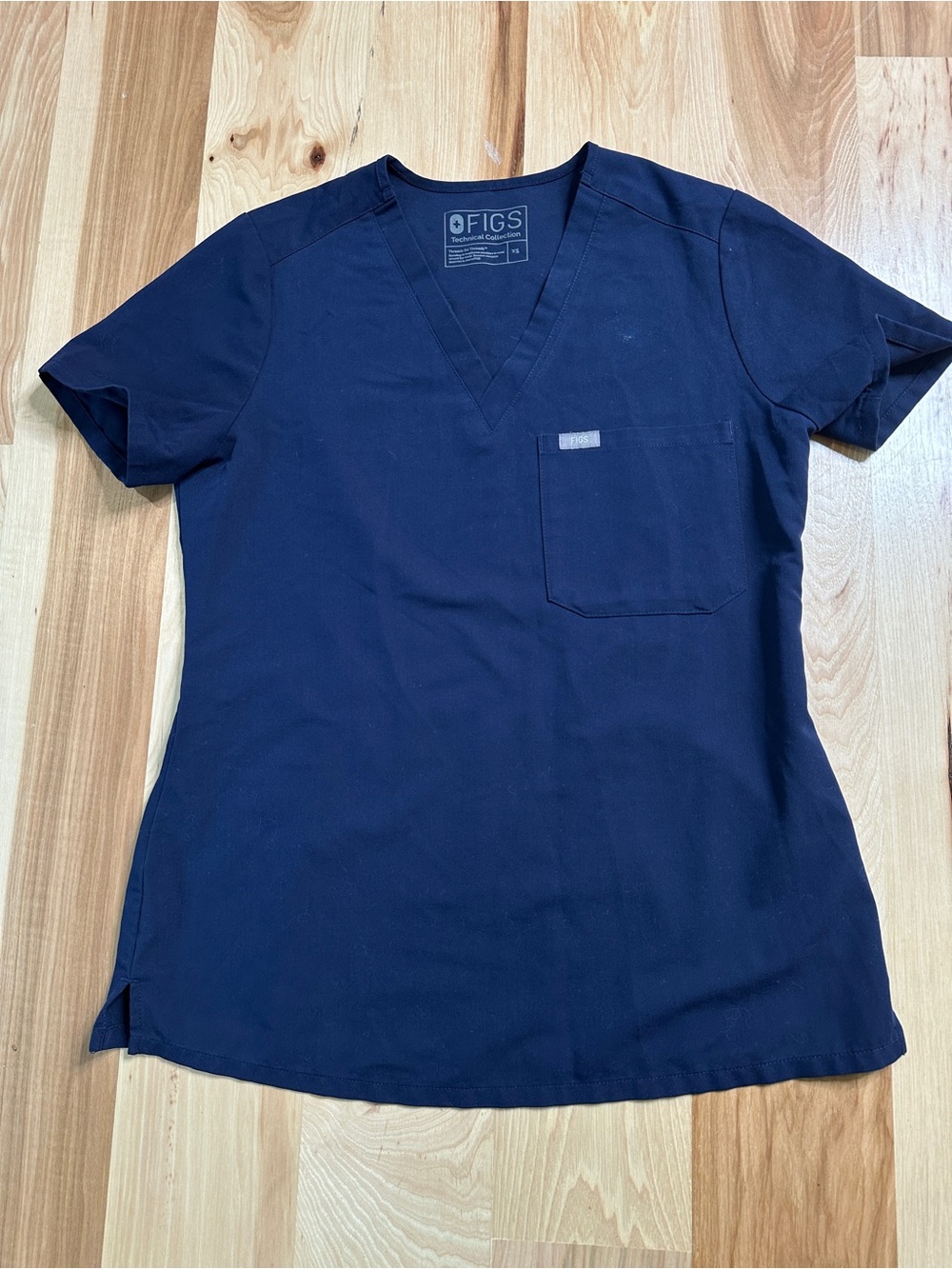 Figs Navy One Pocket Catarina Scrub Top Women’s size XS